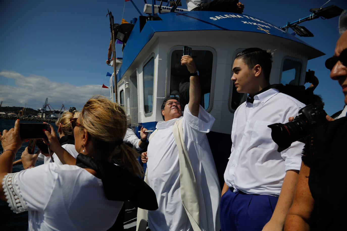 Procesión marinera en Gijón para recordar a los que ya no están