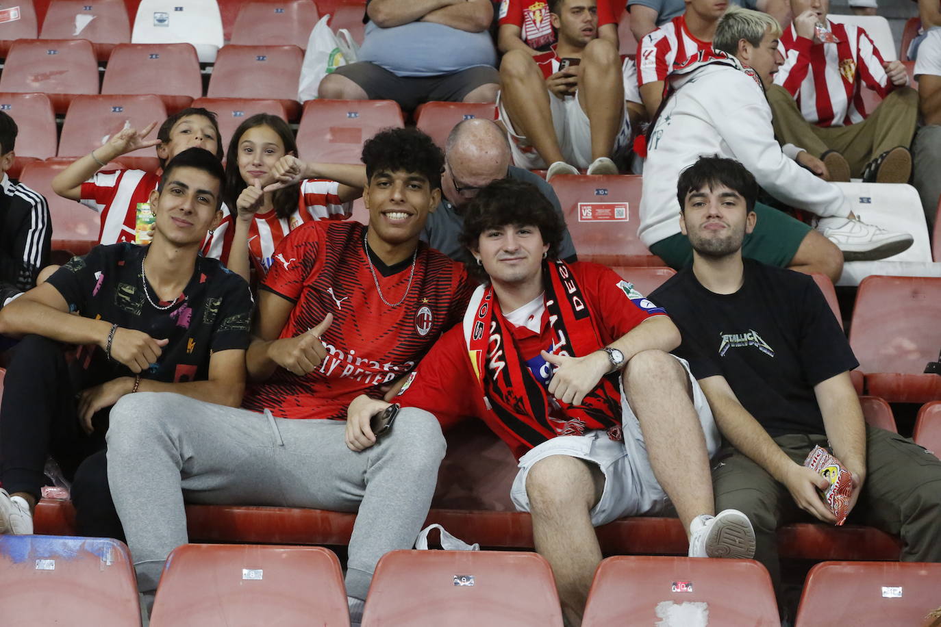 ¿Estuviste en el Sporting - Tenerife en El Molinón? ¡Búscate!