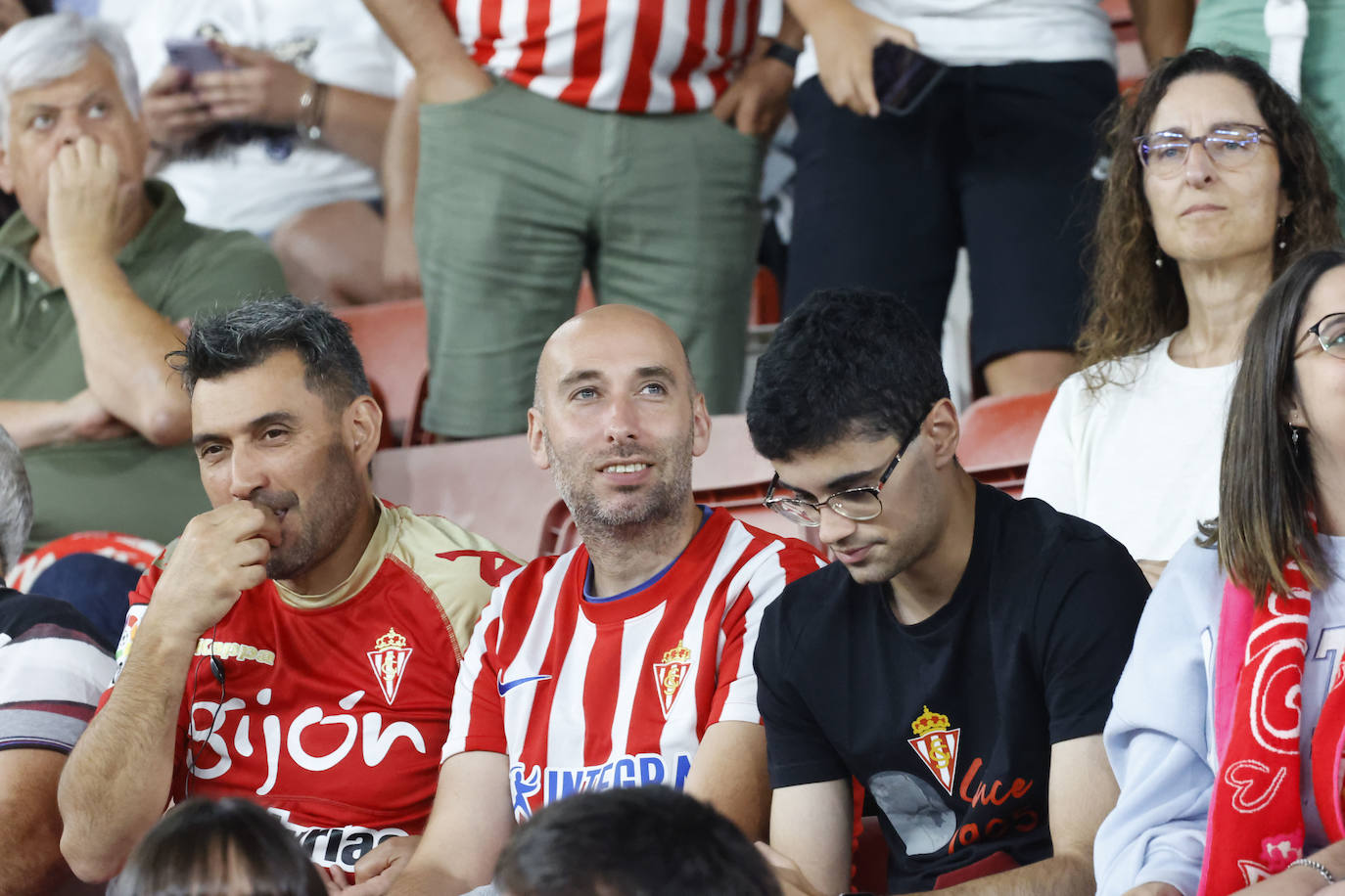 ¿Estuviste en el Sporting - Tenerife en El Molinón? ¡Búscate!