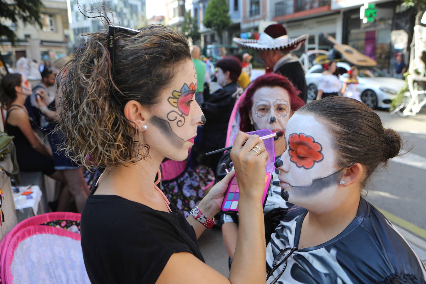 Todas las imágenes del desfile del Día de América en Oviedo