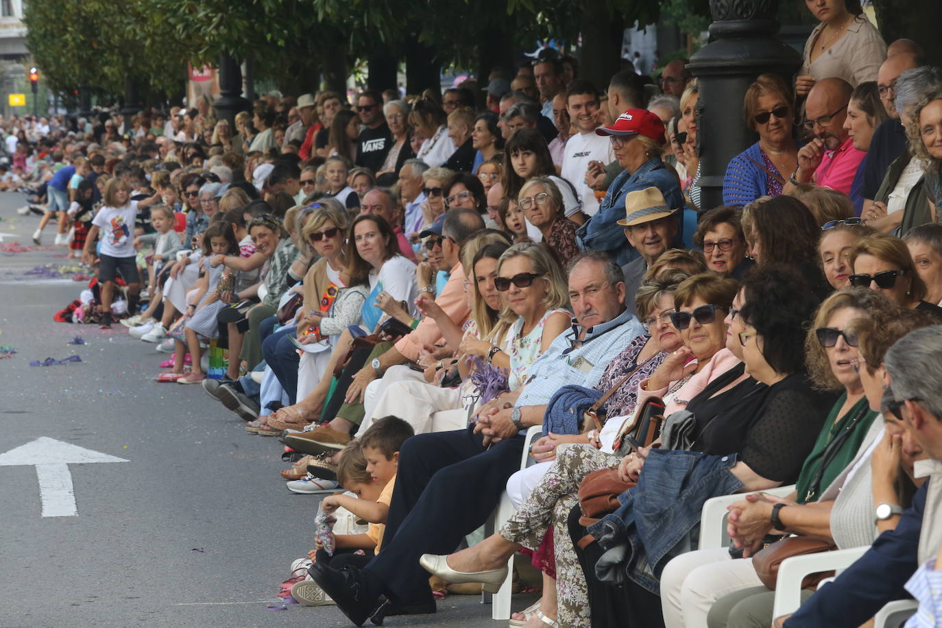 Todas las imágenes del desfile del Día de América en Oviedo