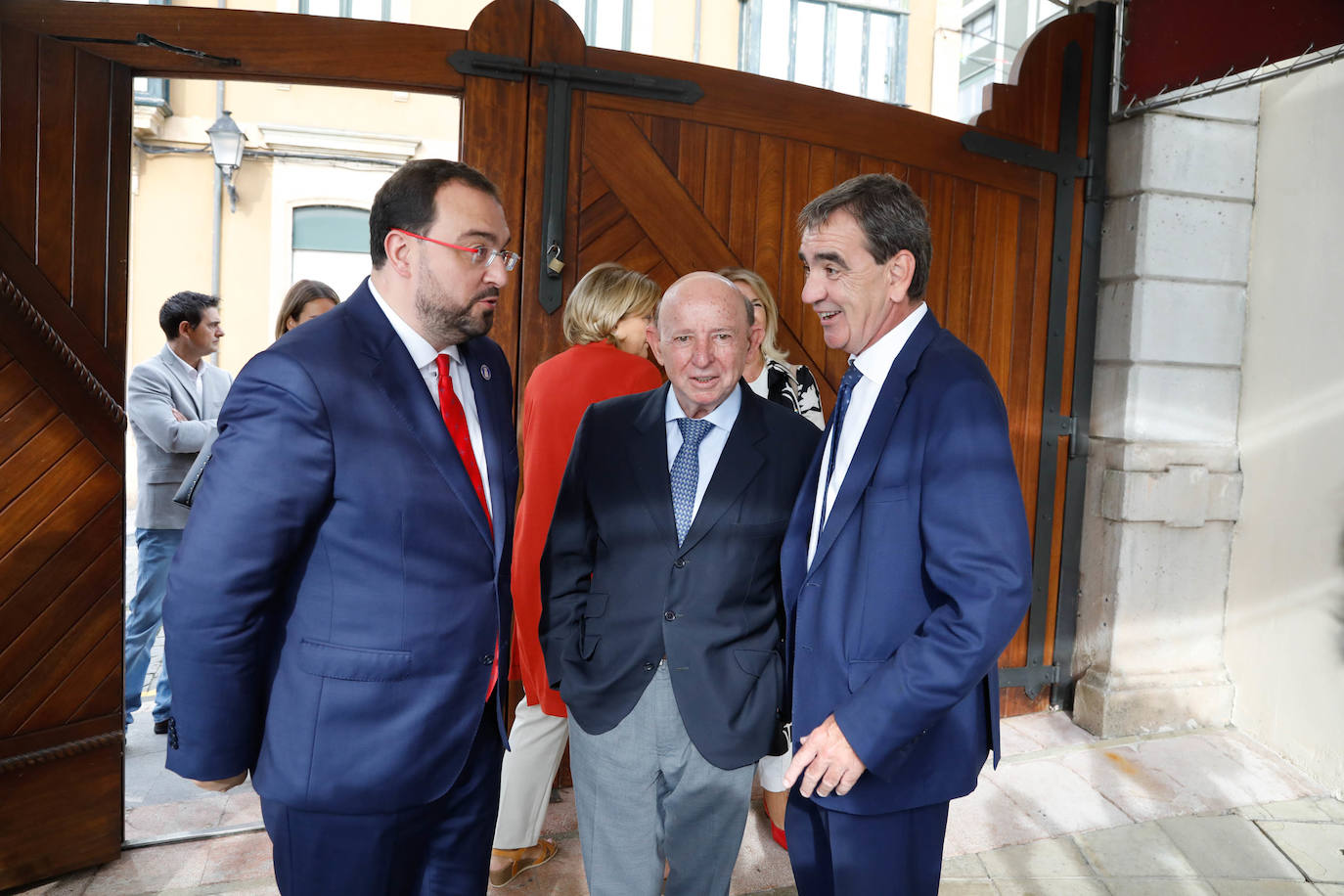 Barbón desgrana los ejes fundamentales de su Gobierno