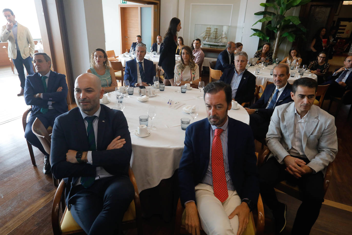 Barbón desgrana los ejes fundamentales de su Gobierno