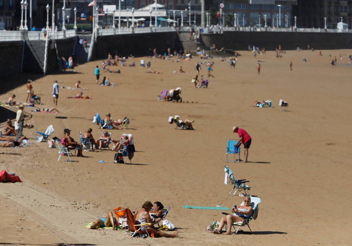 El verano se despide a lo grande en Gijón