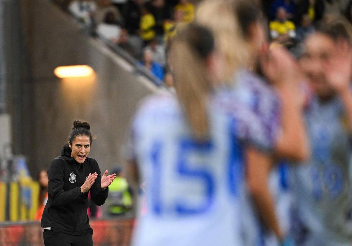 Montse Tomé, durante su debut en el duelo ante Suecia.