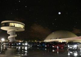 Autocine en el Centro Niemeyer.