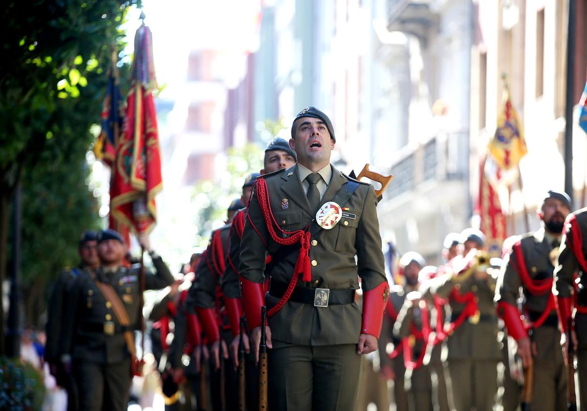 Homenaje al valor y coraje de cabo Noval