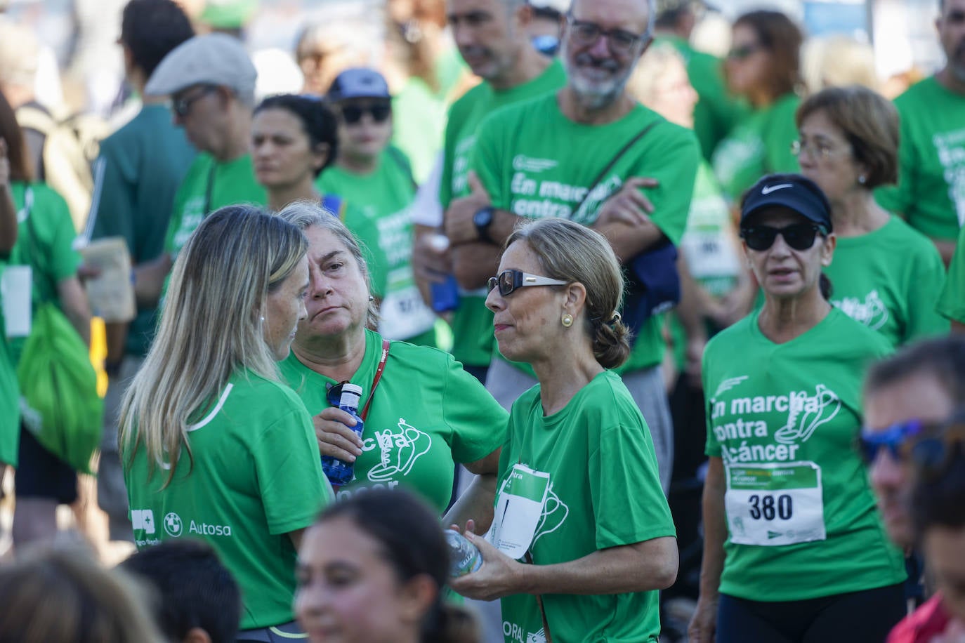 Solidaridad y caminata en Gijón en la lucha contra el cáncer