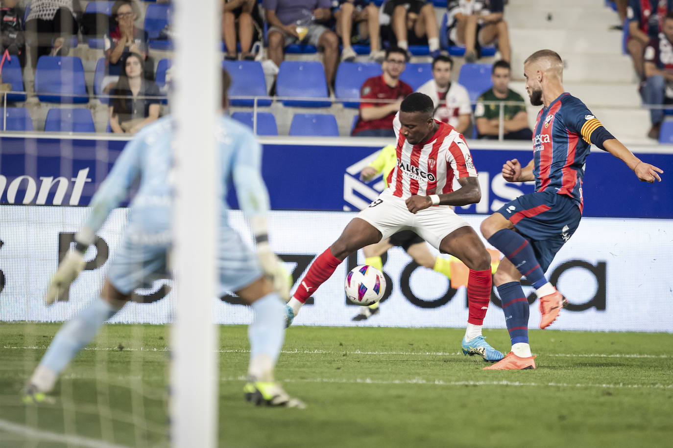 Las mejores imágenes del Huesca - Sporting