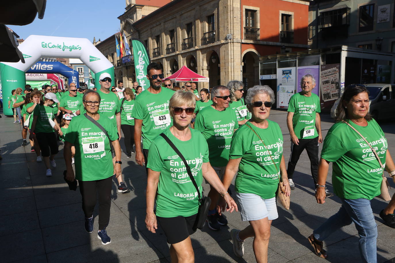 Avilés se tiñe de verde con cientos de personas &#039;en marcha&#039; contra el cáncer