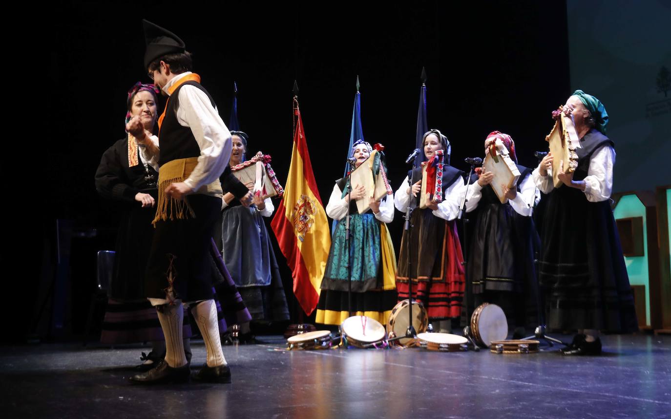 La empresa familiar rinde homenaje a «los cien primeros años de ALSA»