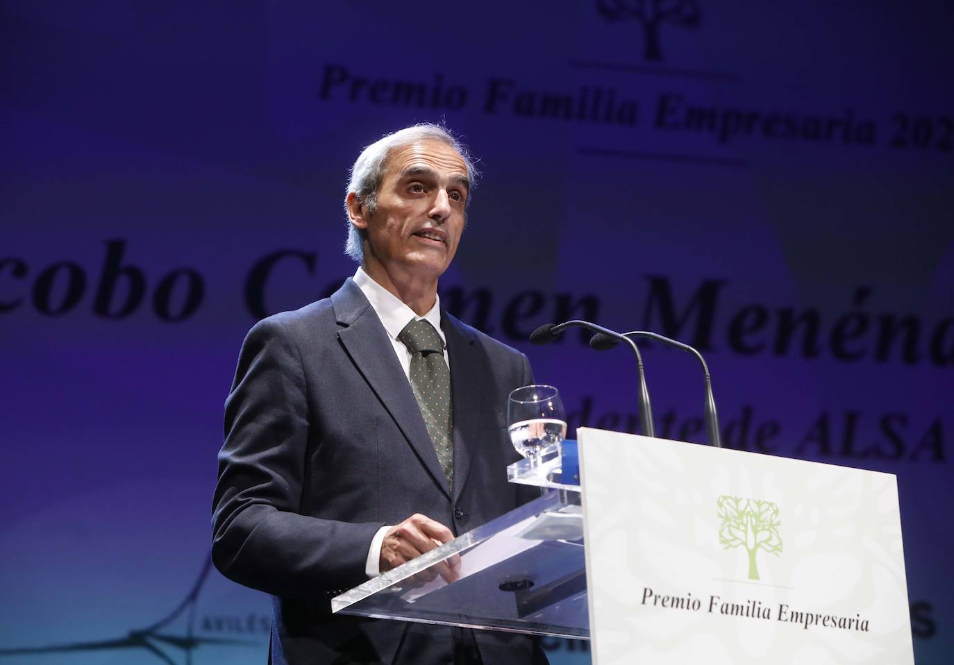 La empresa familiar rinde homenaje a «los cien primeros años de ALSA»