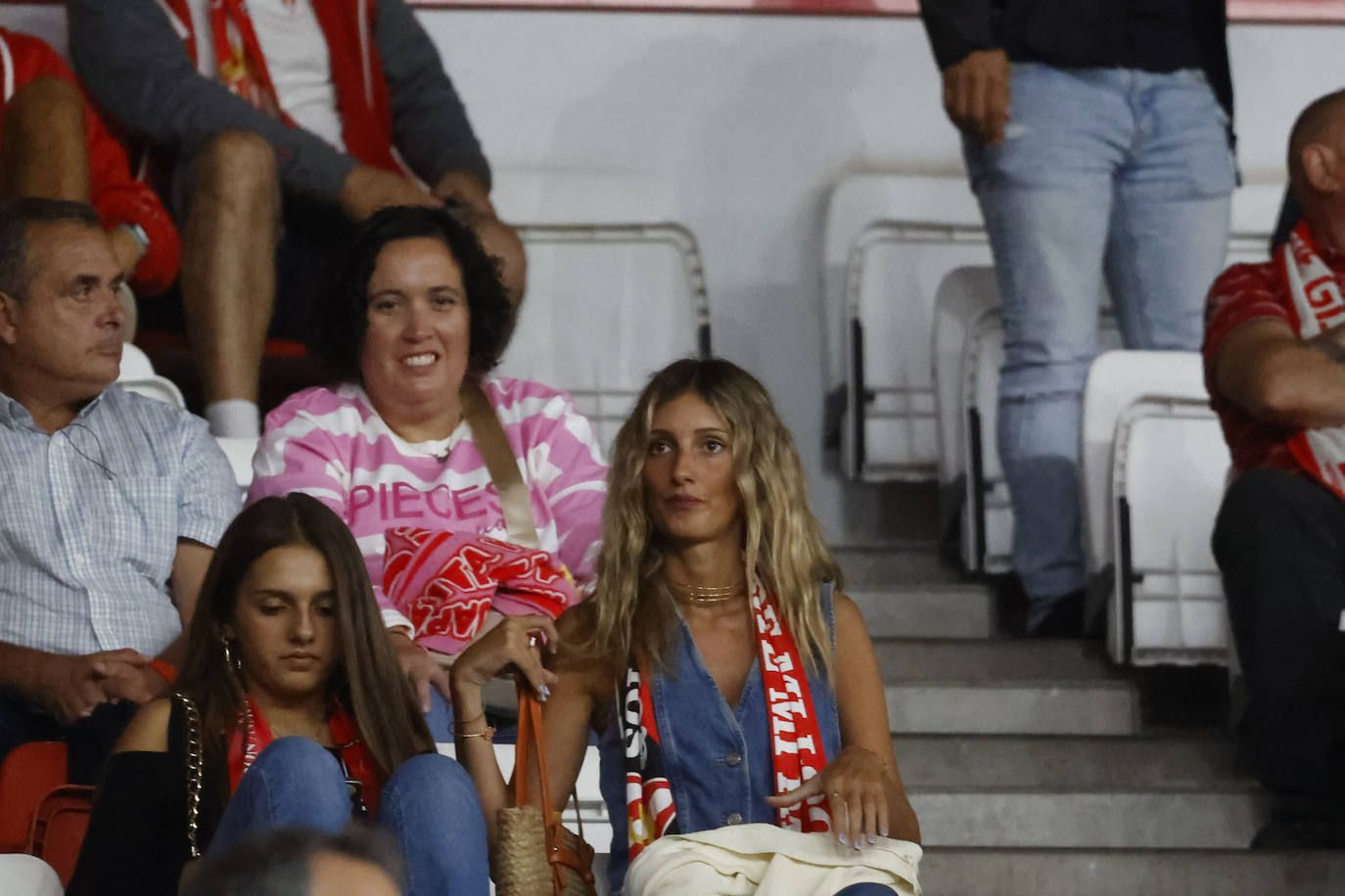 ¿Estuviste en el Sporting - Elche? ¡Búscate!