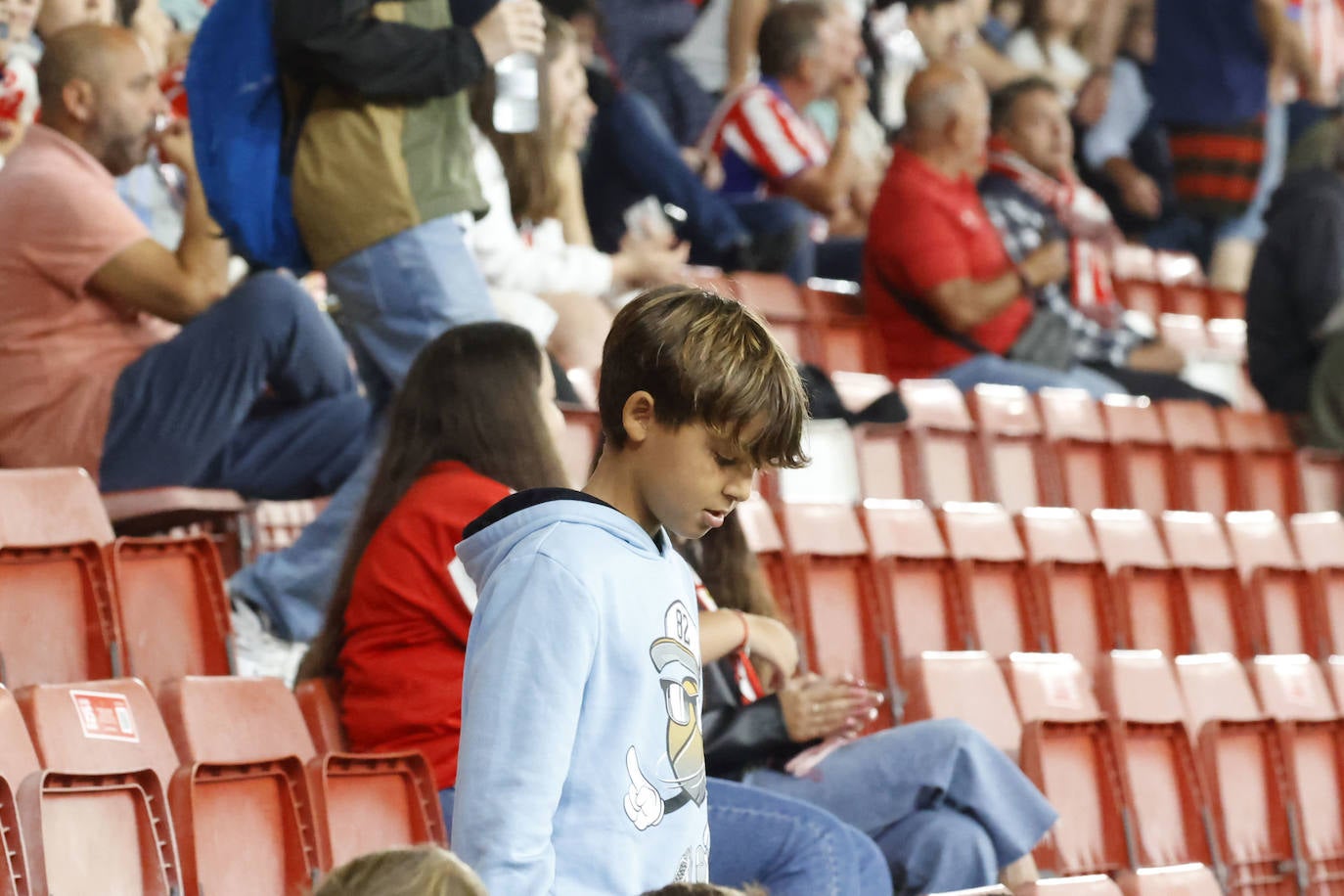 ¿Estuviste en el Sporting - Elche? ¡Búscate!