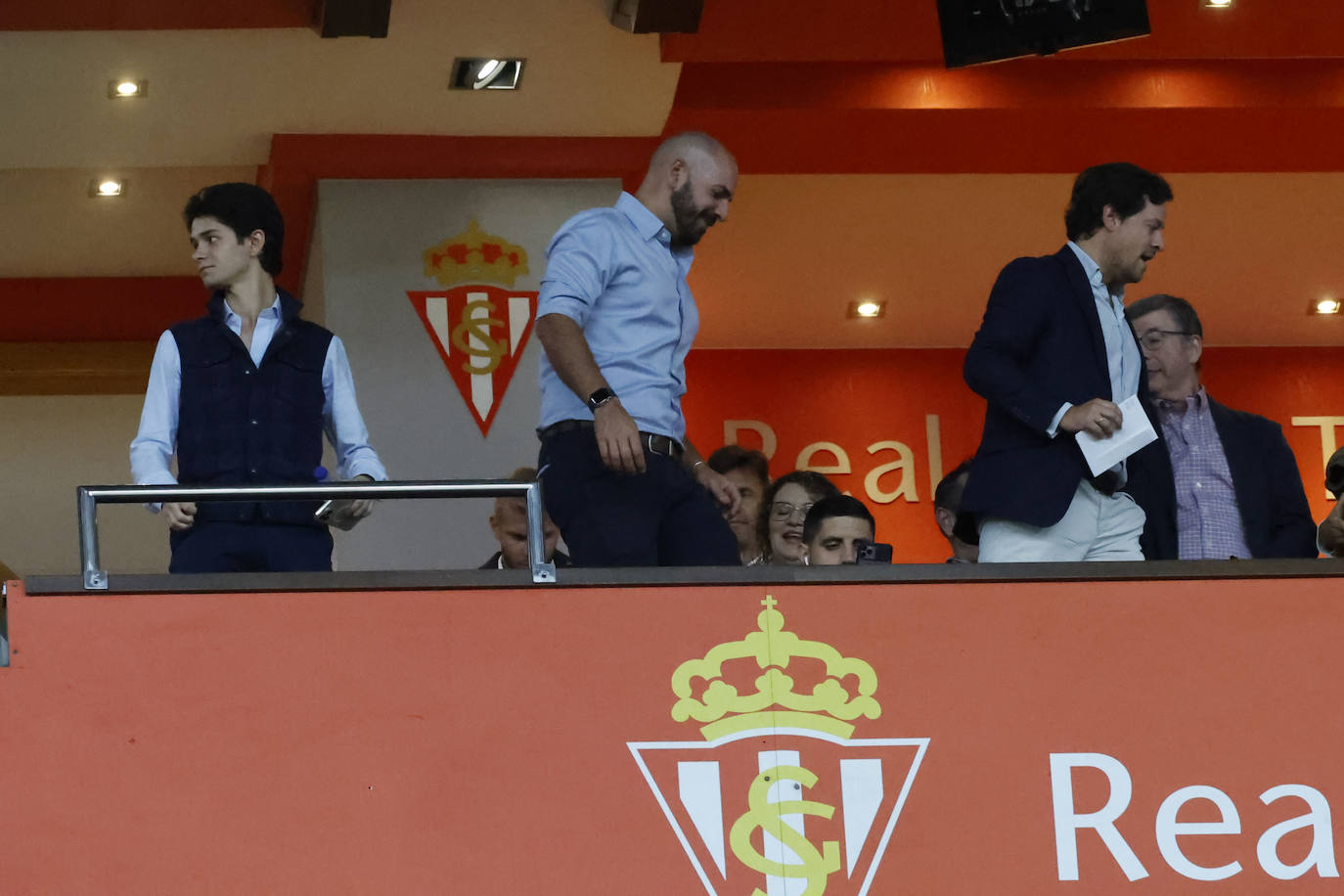 ¿Estuviste en el Sporting - Elche? ¡Búscate!