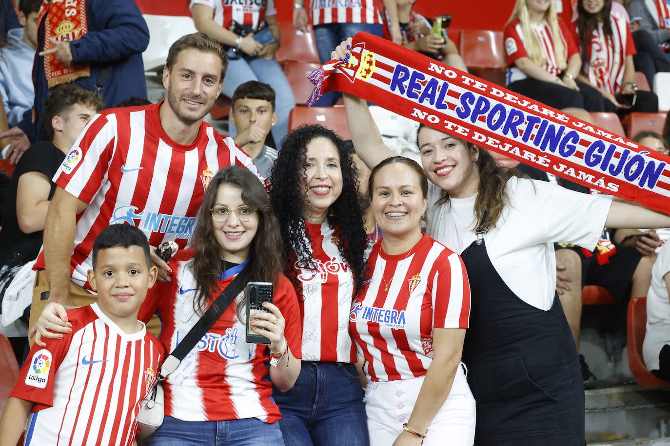 ¿Estuviste en el Sporting - Elche? ¡Búscate!