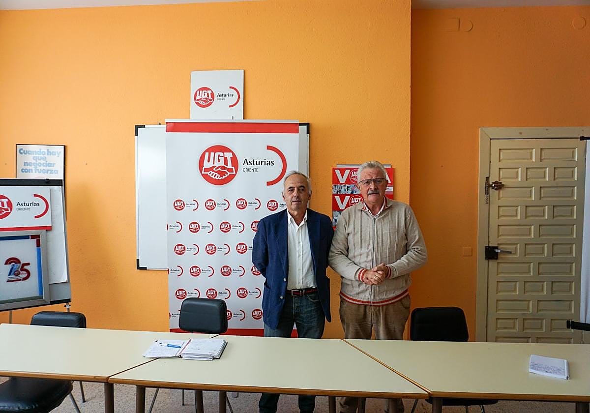 Nacho Vázquez y Antonio Trevín, ayer en la sede de UGT.