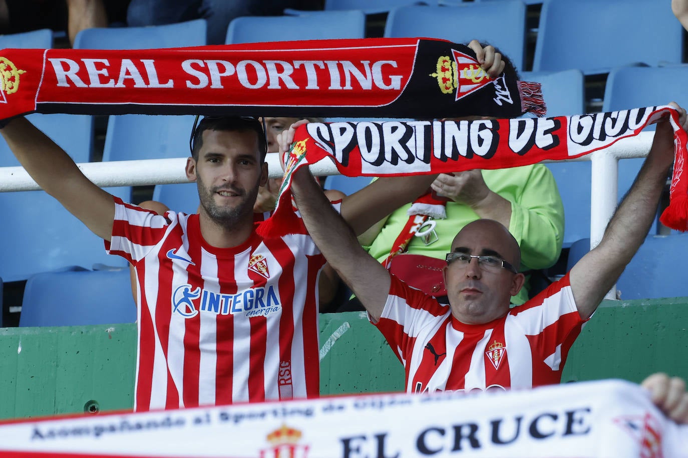 ¿Estuviste en el Racing de Santander - Sporting? ¡Búscate en las fotos de El Sardinero!