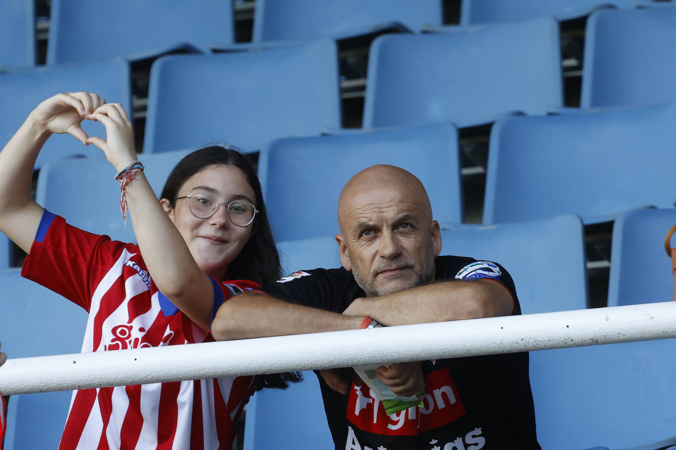 ¿Estuviste en el Racing de Santander - Sporting? ¡Búscate en las fotos de El Sardinero!