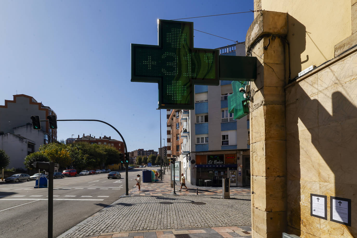 Paseos y playas y terrazas llenas: las imágenes de la jornada de calor en Asturias en pleno octubre