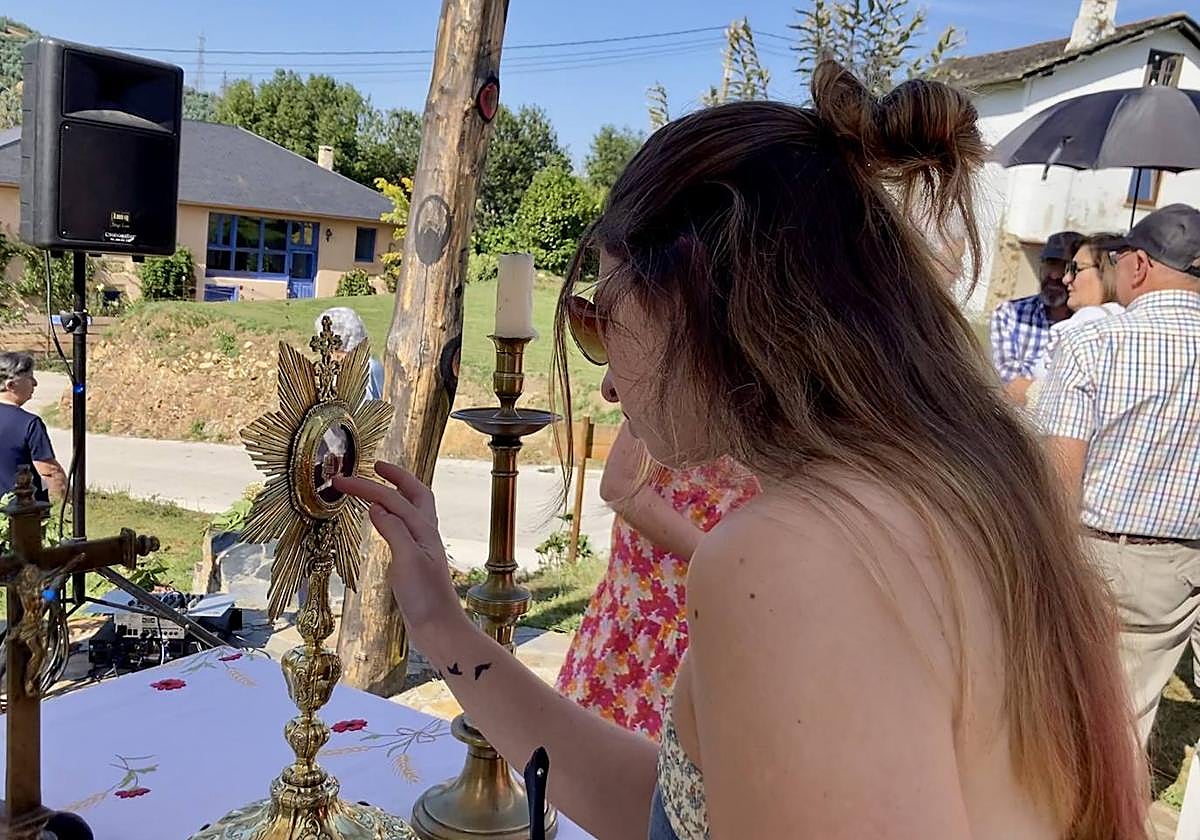 Ranón acoge una reliquia auténtica de San Francisco llegada desde Roma