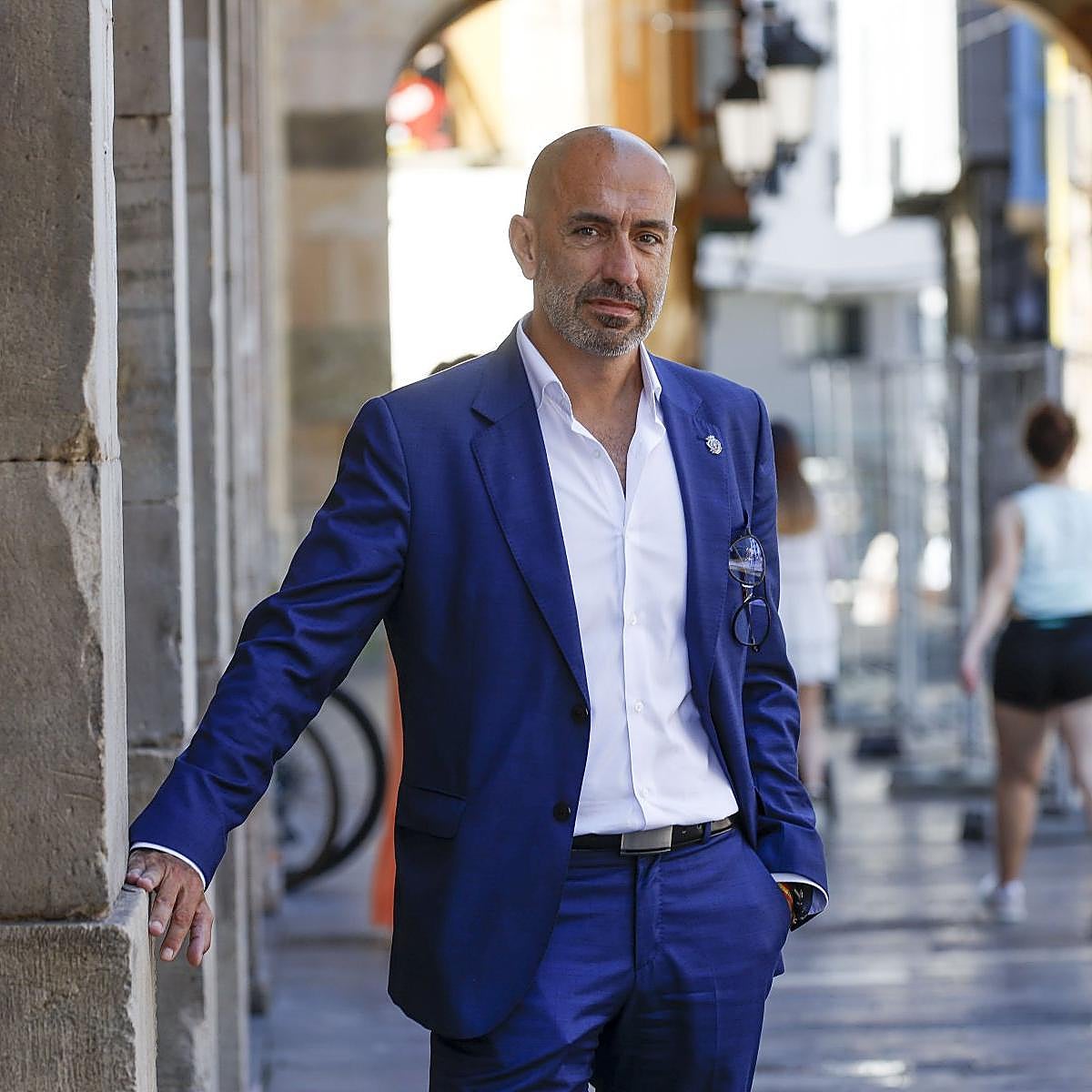 «Antes que político soy persona»