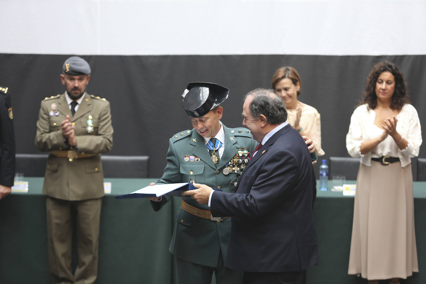 Honores y reconocimientos en Gijón por la patrona de la Guardia Civil