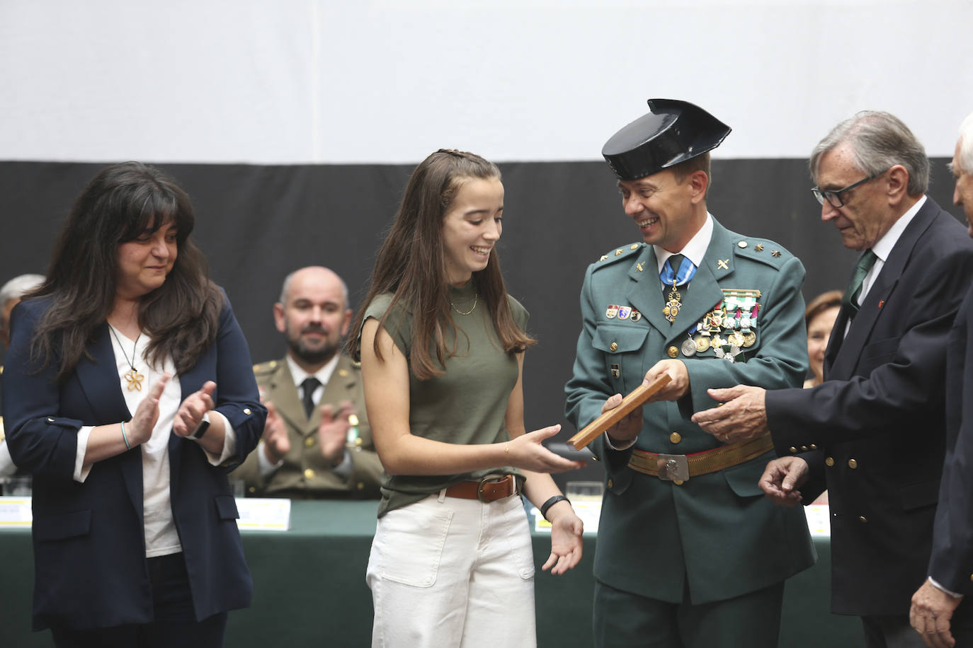 Honores y reconocimientos en Gijón por la patrona de la Guardia Civil