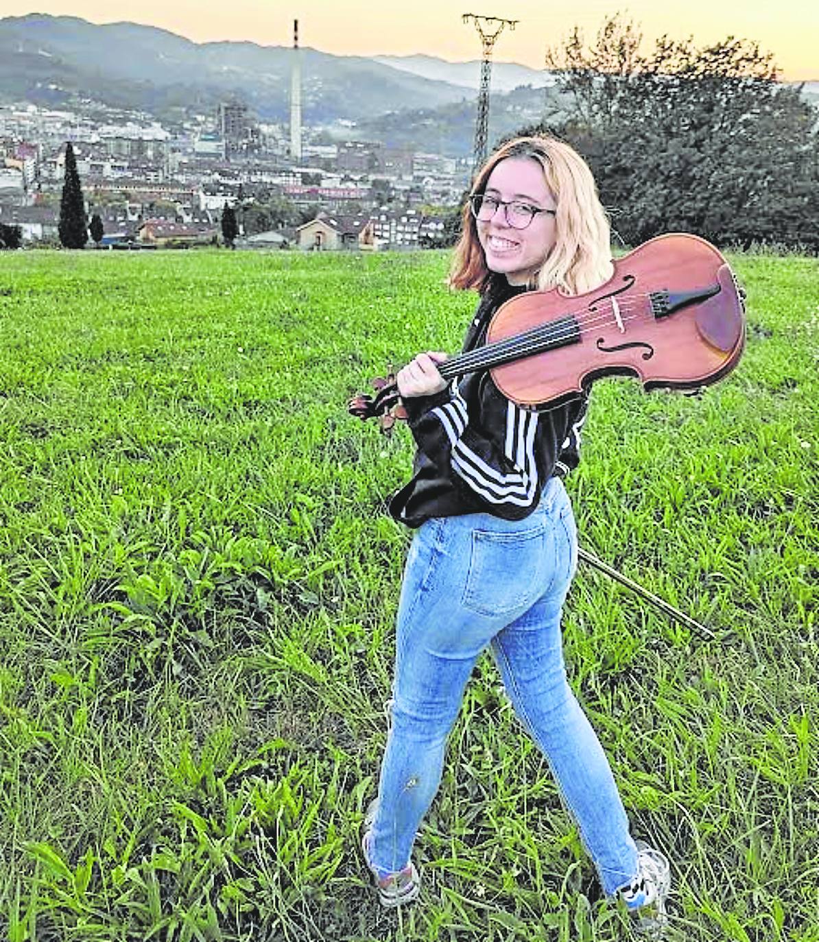 «Escribo n'asturianu porque me presta y ya ta»