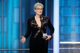 La actriz Meryl Streep recoge el premio Cecil B. DeMille a su trayectoria, en la gala de los Globos de Oro.