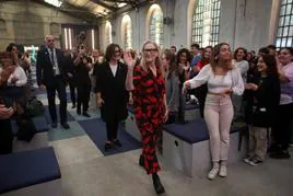 Meryl Streep, a su llegada al acto con alumnos de Secundaria en Oviedo.