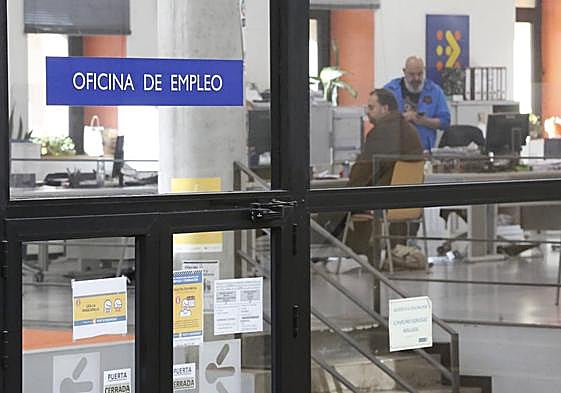 Oficina de empleo en Gijón.
