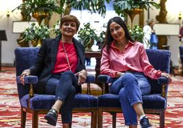 Maria Ordine y Rosalia Broccolo, hermana y viuda de Nuccio Ordine, en el hall del Reconquista.