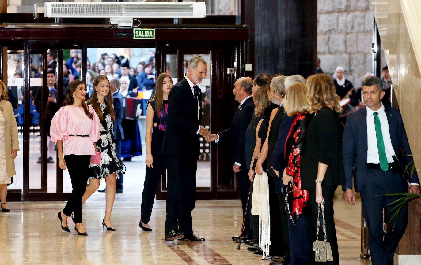 Los &#039;looks&#039; de la Familia Real en el concierto previo a los Premios Princesa de Asturias