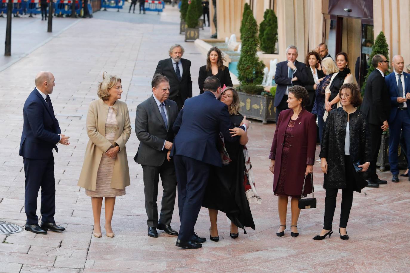 Gran expectación en Oviedo por la llegada de la Familia Real