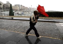 Asturias, en alerta por oleaje y rachas de viento de hasta 110 kilómetros por hora
