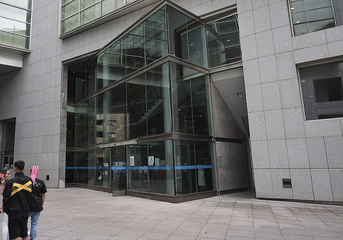 Seis meses de prisión por acosar a una menor durante dos años a través de las redes en Ribadesella