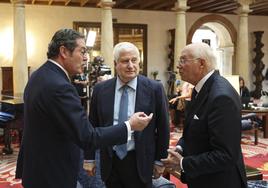 Antonio Garamendi y el duque de Alba coincidieron en el hall del Hotel de la Reconquista.