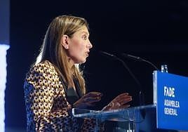 María Calvo, durante su intervención ante la Asamblea General de Fade.