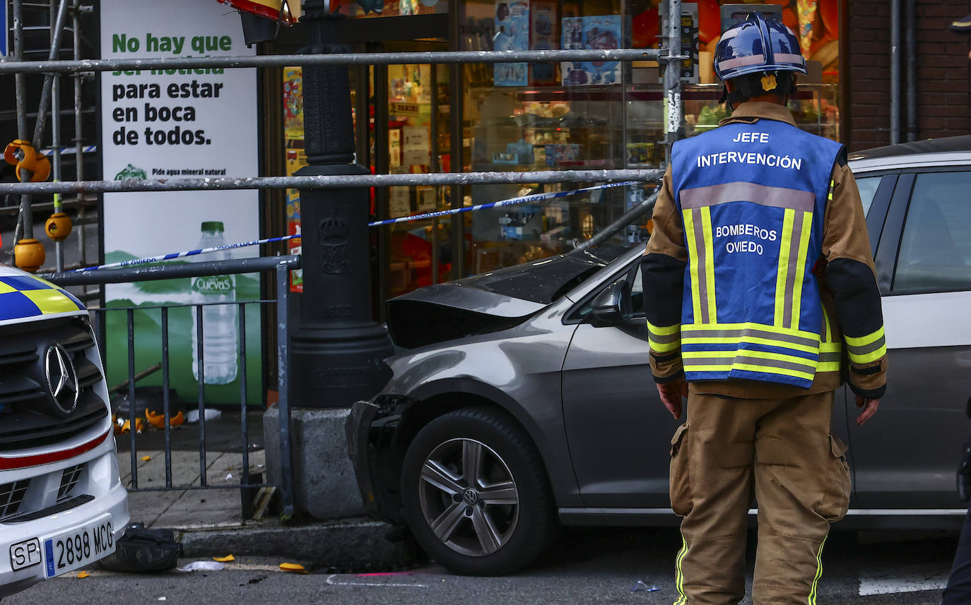 Un conductor atropella a tres peatones en Oviedo