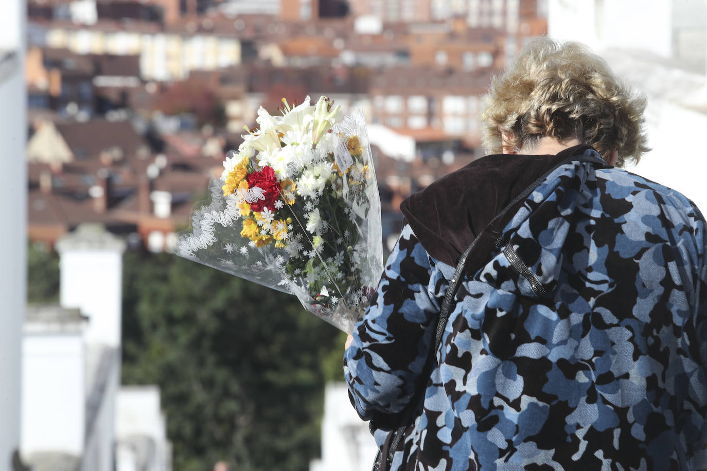 Gijón adelanta su visita a los cementerios