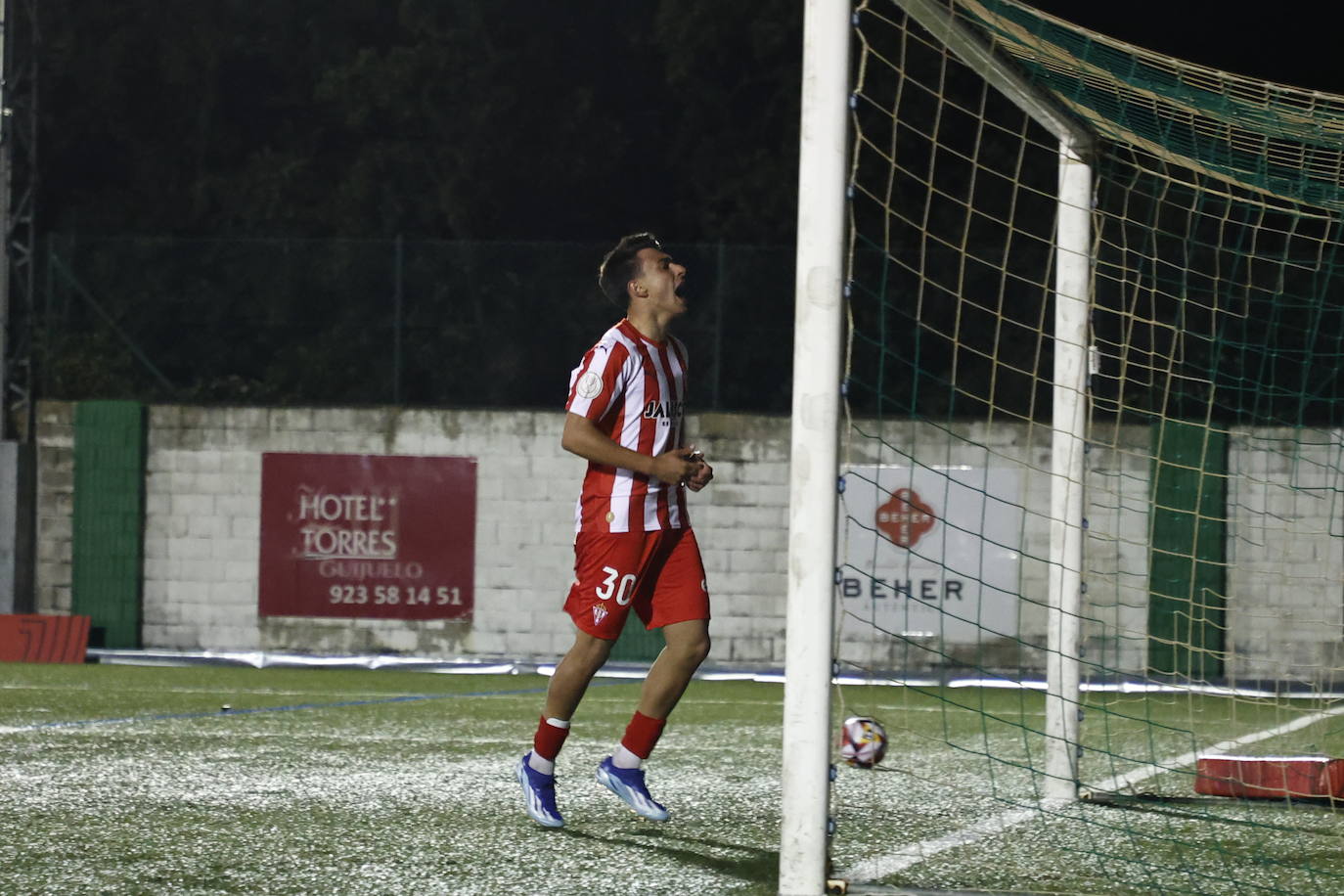 Las mejores imágenes del Guijuelo - Sporting