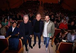 Víctor Manuel San José, Juan Ramón Lucas y Manuel Ángel Álvarez, ayer, en Mieres.