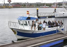Una de las iniciativas innovadoras el pasado verano fueron los paseos en barco por la ría de Avilés.