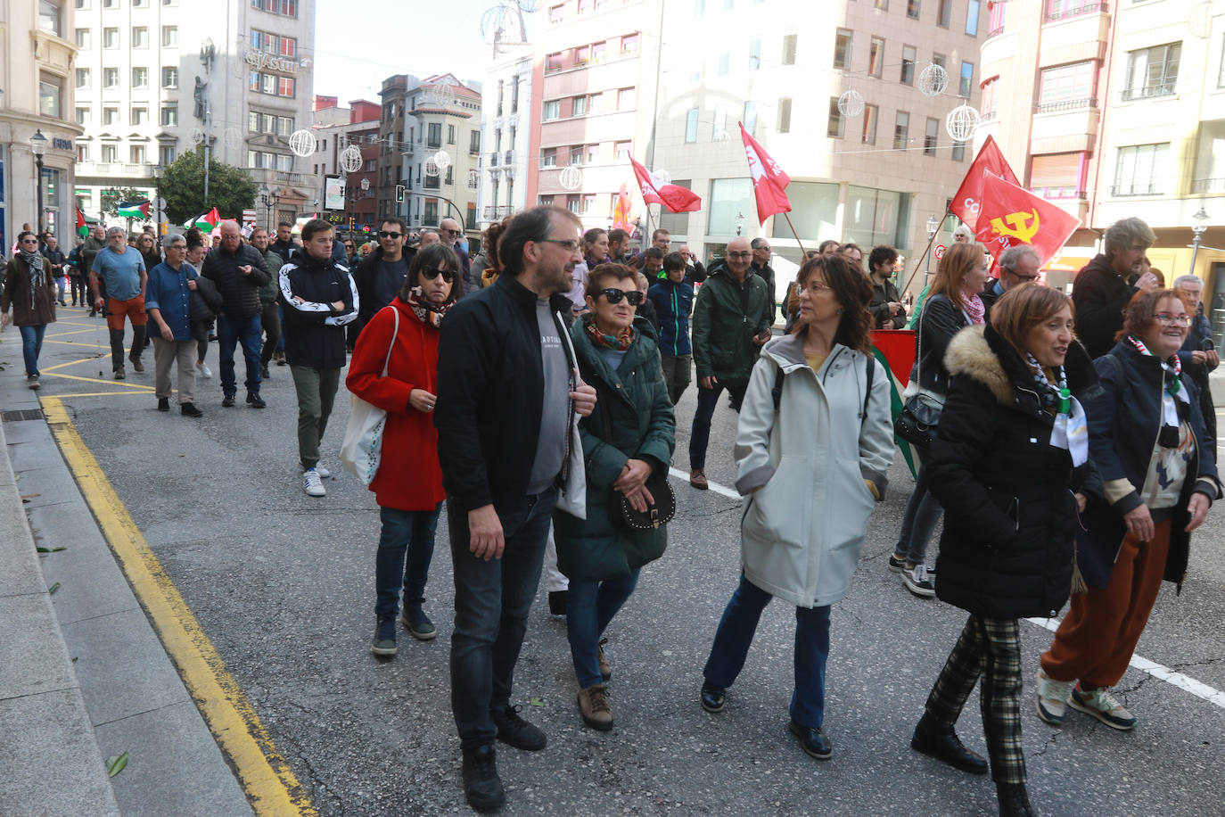 Multitudinaria manifestación a favor de Palestina en Gijón