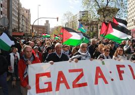 Multitudinaria manifestación a favor de Palestina en Gijón