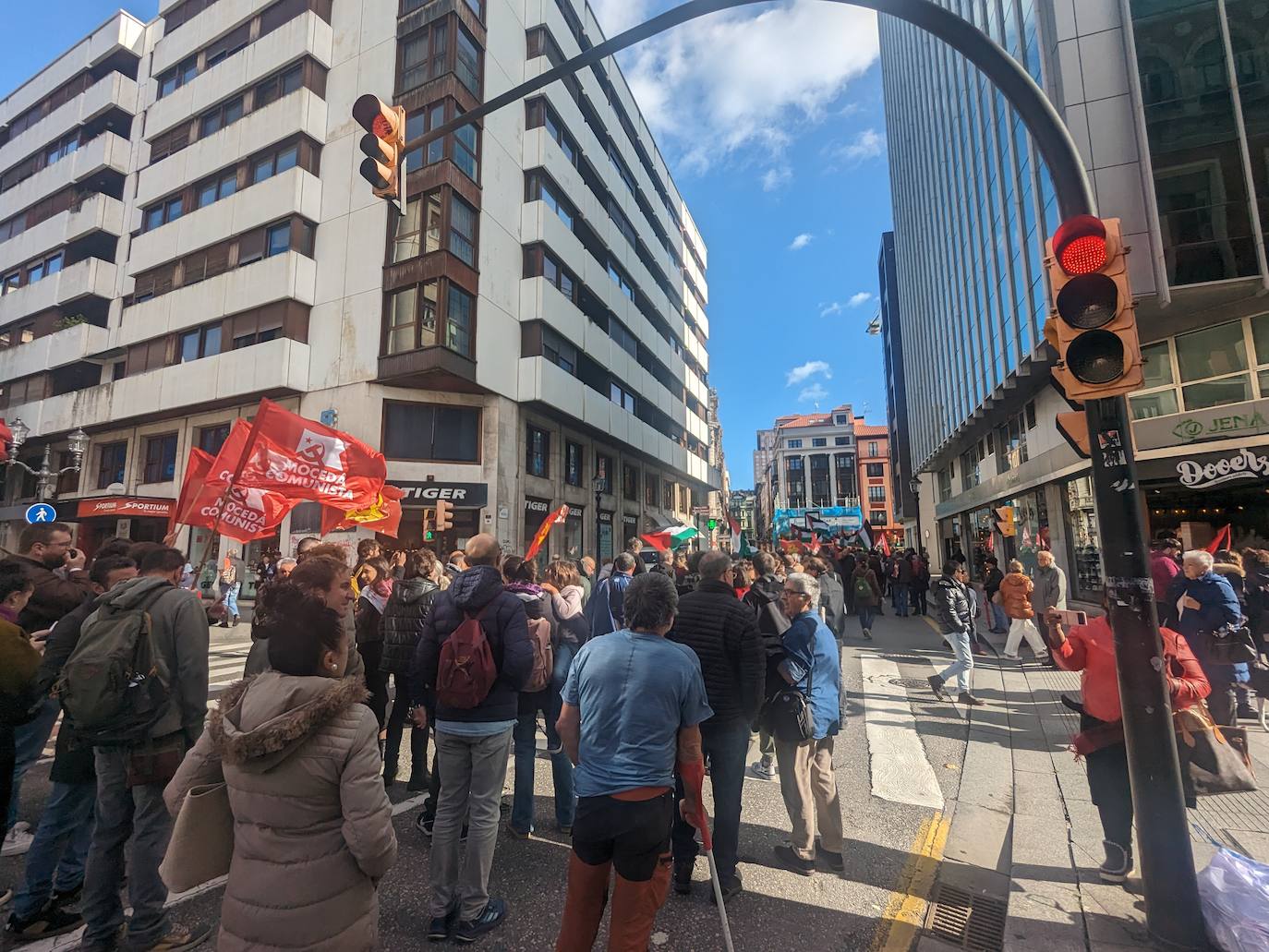 Multitudinaria manifestación a favor de Palestina en Gijón