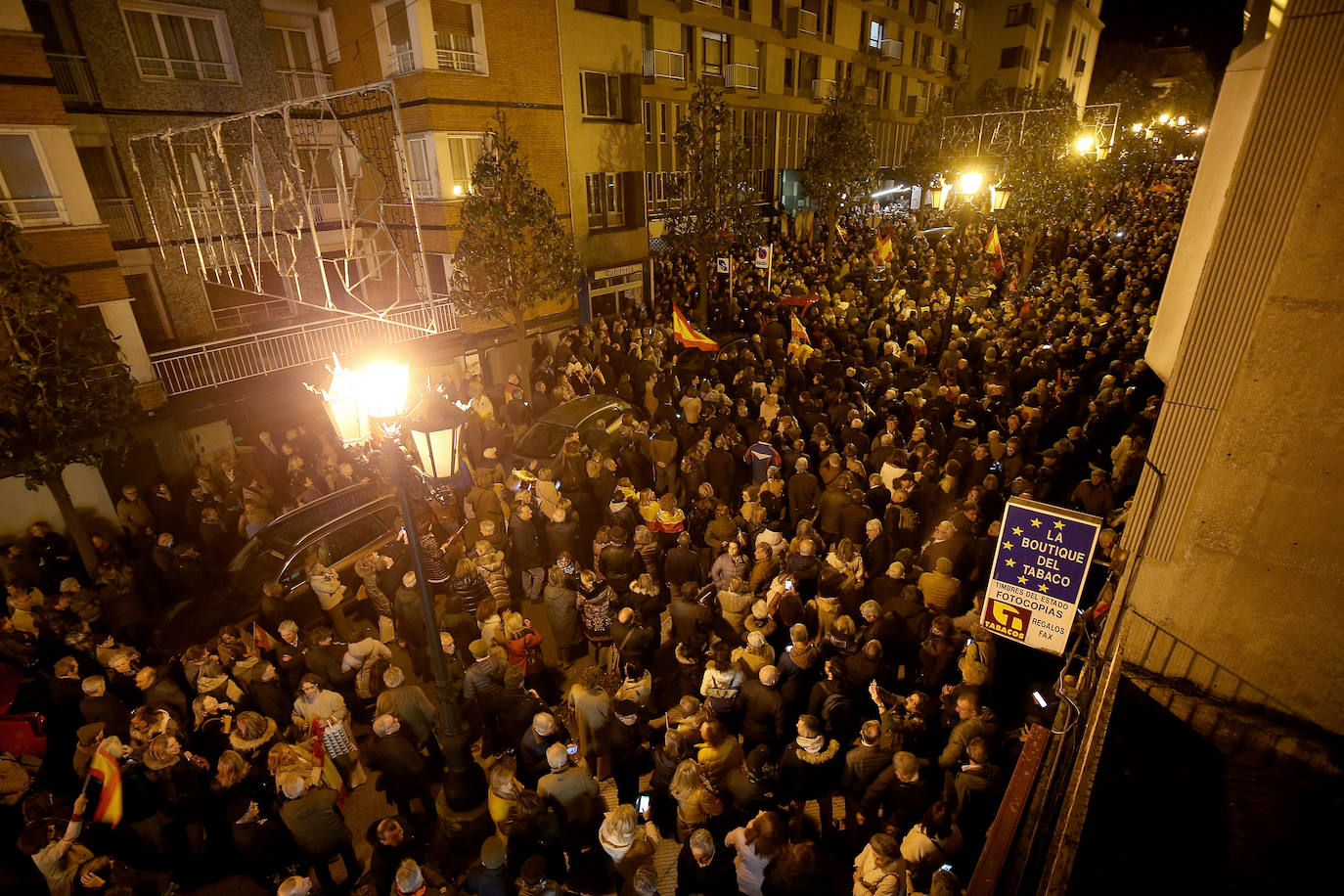 «Amnistía pa tu tía»: miles de asturianos salen a la calle como protesta