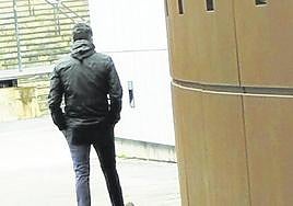 El subinspector, a las puertas del juzgado.