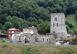 La senda discurrirá junto a la Torre de Soto, otro elemento de impulso turístico para Aller.